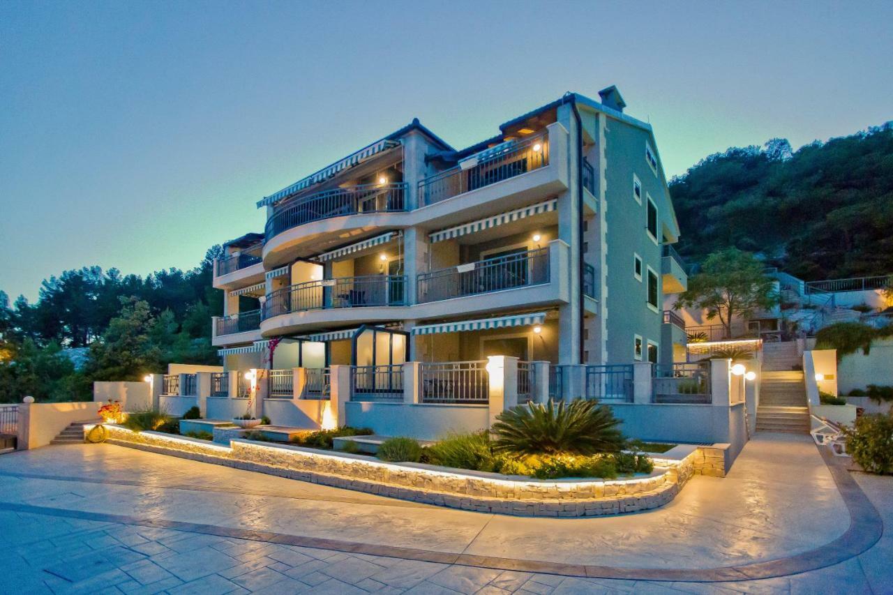 Island Hvar Seaside Levanda With Beach, Pool & Seaview Appartamento *