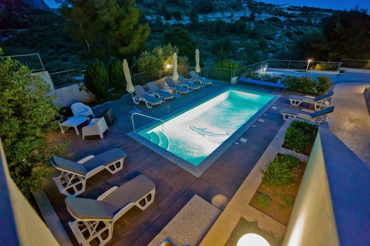 Island Hvar Seaside Levanda With Beach, Pool & Seaview *