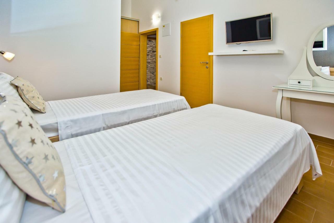 Appartamento Island Hvar Seaside Levanda With Beach, Pool & Seaview *