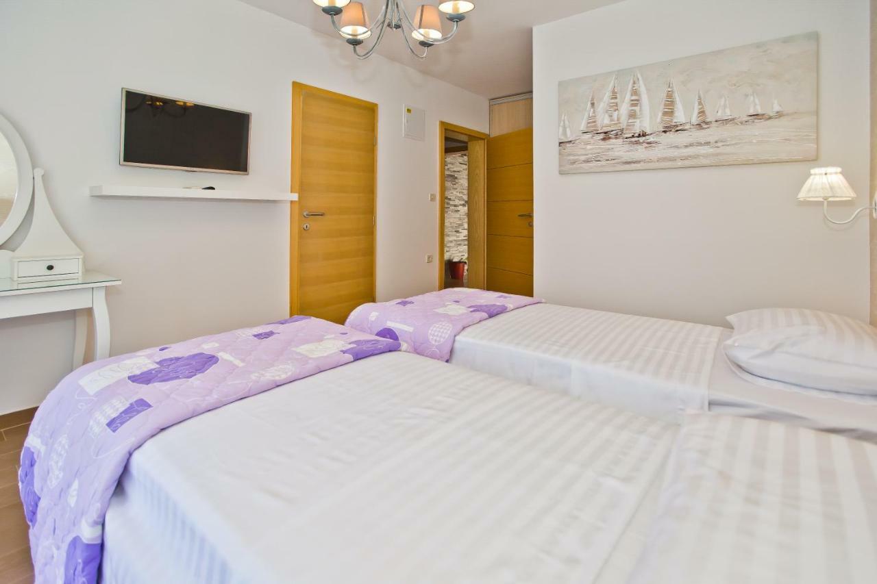 Island Hvar Seaside Levanda With Beach, Pool & Seaview Appartamento