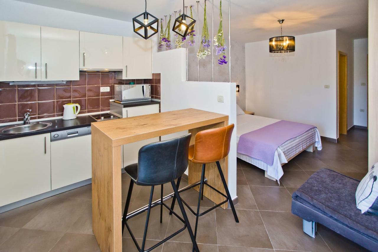 Island Hvar Seaside Levanda With Beach, Pool & Seaview Apartment