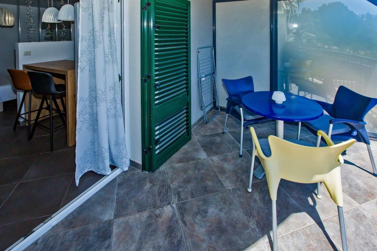 Island Hvar Seaside Levanda With Beach, Pool & Seaview